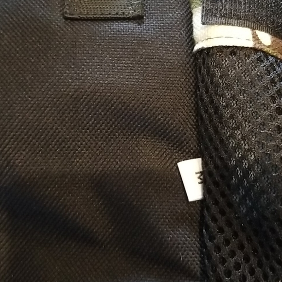 Camo Doggie puppacks 8 to 10 pound max - Picture 6 of 8